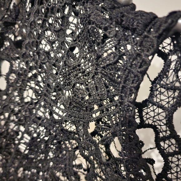 Black crochet lace/crochet top - Picture 3 of 3